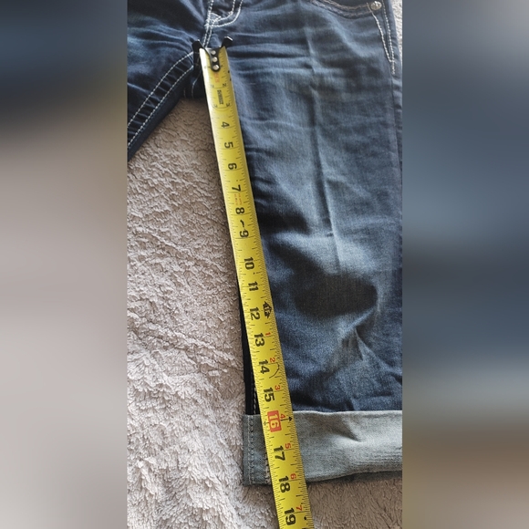 Miss Me Cuffed Capri - 29 - Picture 6 of 6